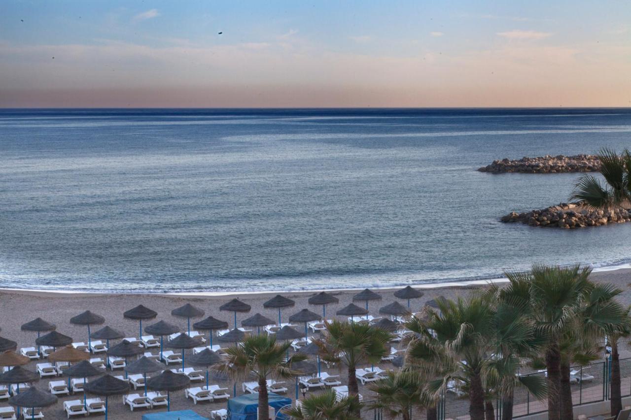 فيلا Agradable Adosado Con Piscina La Hidalga بينالماذينا المظهر الخارجي الصورة